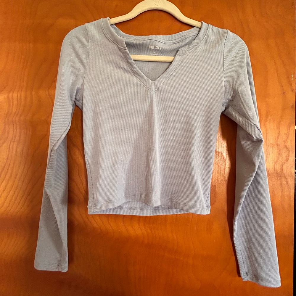 Hollister long sleeve shirts